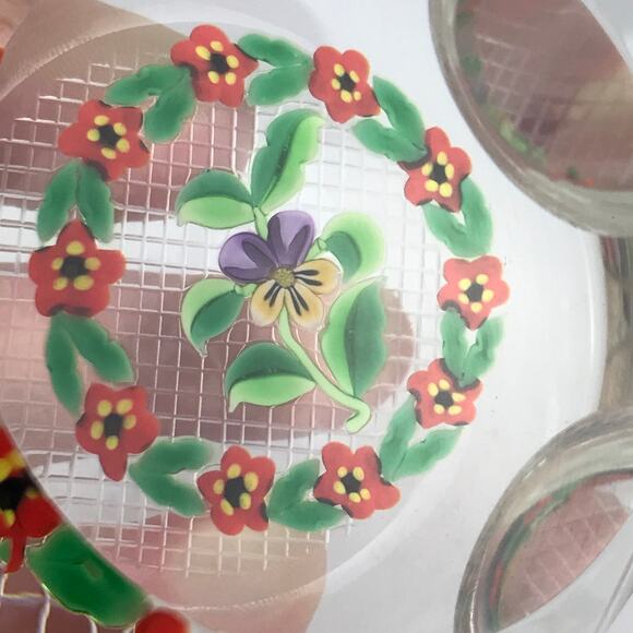 Perthshire 1998D Garlanded Pansy Lampwork Flower Leaves Clear Facet Paperweight - Picture 14 of 15
